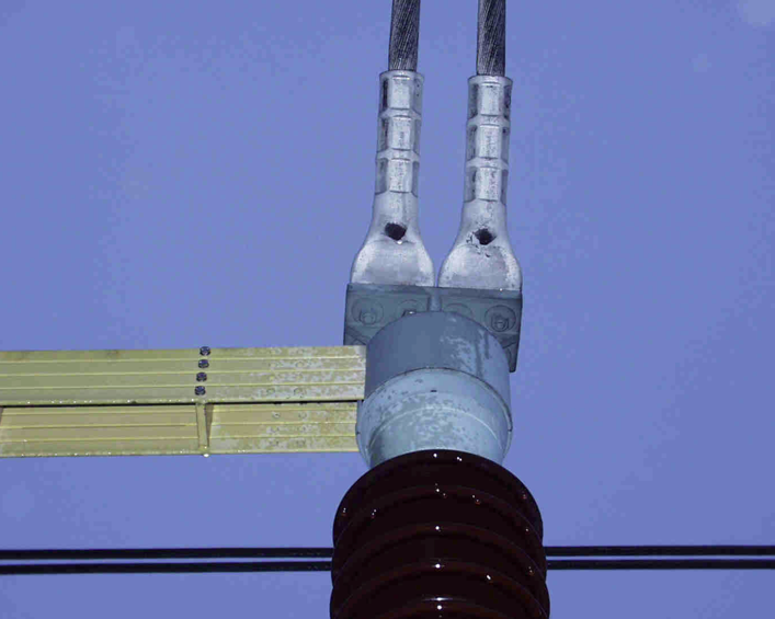 110 kV Sammelschienentrenner mit mangelhaftem Trennergelenk real